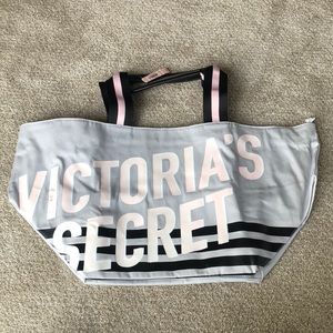 NWT Victoria’s Secret tote Bag